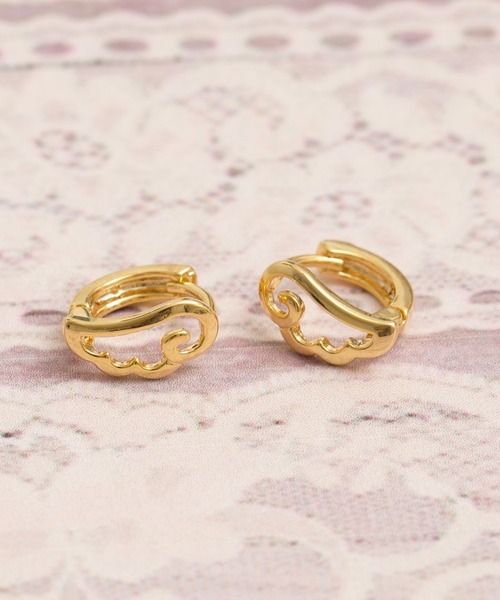 Peony(ピオニー)の「【Peony/ピオニー】/ワンタッチ エンジェルフェザーモチーフピアス(ピアス(両耳用)・レディース・シルバー/ゴールド・FREE)」の8枚目の写真