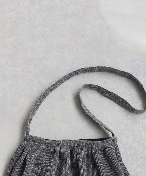antiqua(アンティカ)の「ラメフリルバッグ(ショルダーバッグ・レディース・ブラック/マルチ・ONESIZE)」の7枚目の写真