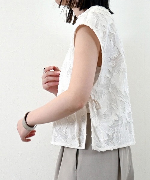 STYLEBLOCK（スタイルブロック）の「フリンジジャガードサイドリボンブラウス（シャツ/ブラウス・レディース・アイボリー/ブラック・M）」の3枚目の写真