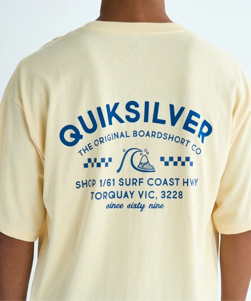 Quiksilver(クイックシルバー)の「BRICKS AND MORTAR ST /クイックシルバーバックプリントルーズフィット天竺半袖Tシャツ(Tシャツ/カットソー・メンズ・ホワイト/ブラック/イエロー/インディゴブルー・MEDIUM/LARGE/X-LARGE/SMALL)」の10枚目の写真