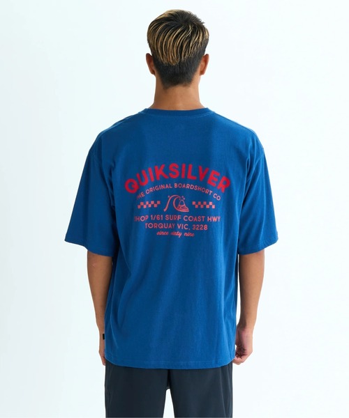 Quiksilver(クイックシルバー)の「BRICKS AND MORTAR ST /クイックシルバーバックプリントルーズフィット天竺半袖Tシャツ(Tシャツ/カットソー・メンズ・ホワイト/ブラック/イエロー/インディゴブルー・MEDIUM/LARGE/X-LARGE/SMALL)」の14枚目の写真
