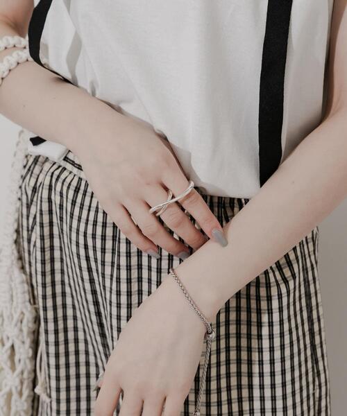 SMELLY（スメリー）の「ダブルフィンガーリング（リング・レディース・シルバー・-）」の6枚目の写真