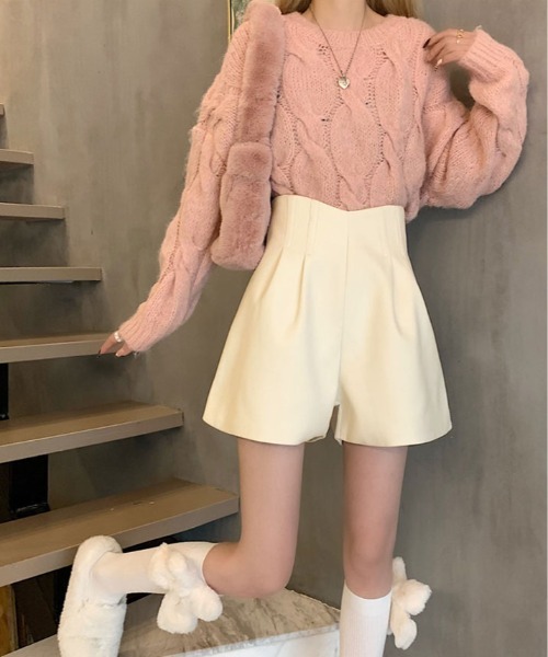 kirakiraShop(キラキラショップ)の「ハイウエスト タック ショート フレアパンツ ショートパンツ 短パン ショーパン(その他パンツ・レディース・クリーム/ブラック・S/M/L)」の10枚目の写真