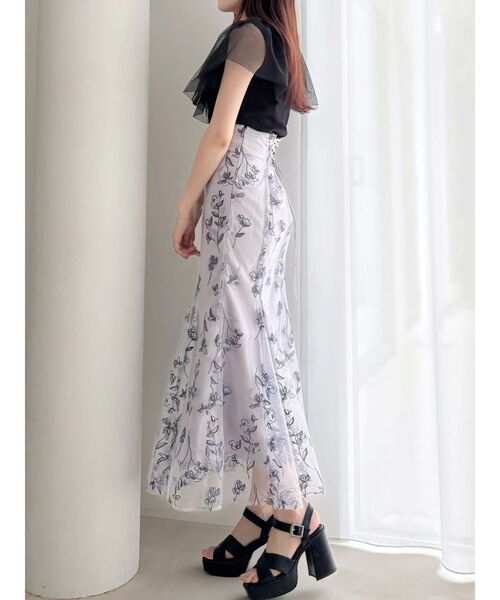 MERCURYDUO（マーキュリーデュオ）の「エンブロイダリーオリジナル花柄刺繍バックレースアップマーメイドスカート（スカート・レディース・ラベンダー/グリーン/オフホワイト・SMALL/MEDIUM）」の16枚目の写真