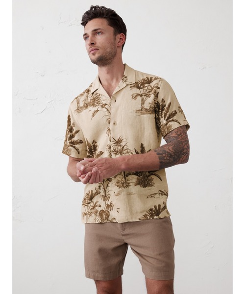 BANANA REPUBLIC FACTORY STORE(バナナリパブリック ファクトリーストア)の「BANANA REPUBLIC FACTORY STORE テクスチャード リゾートシャツ◆(シャツ/ブラウス・メンズ・ブルー/ブルー系その他/オレンジ系その他/マルチ/グリーン/イエロー/ホワイト×ブラック/ブルー系その他2・S/M/L/XL)」の1枚目の写真