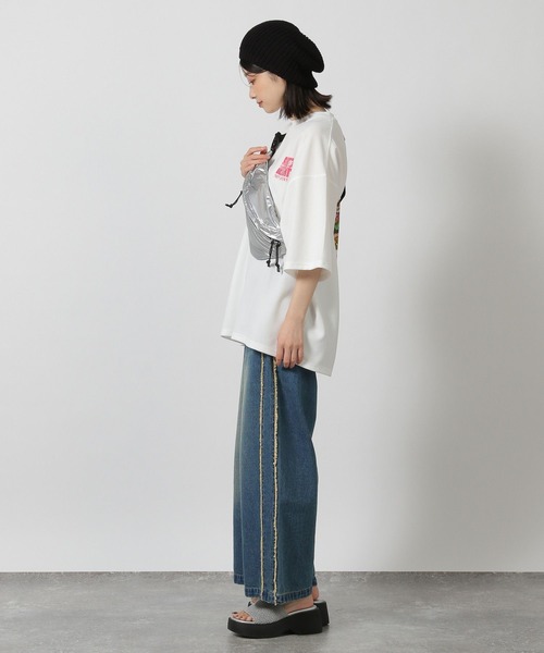 LAKOLE（ラコレ）の「ダイナーバックプリントＴ / 455521（Tシャツ/カットソー・メンズ・ブラック/ホワイト/マスタード・MEDIUM/LARGE）」の7枚目の写真