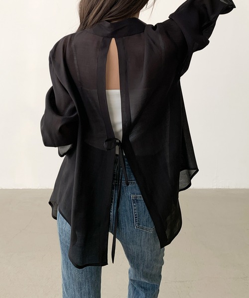 by LEGNA（バイレグナ）の「選べる2タイプ シアーシャツ（シャツ/ブラウス・レディース・ホワイト系/パープル系/ブラック系/アイボリー/グレー/グレー系/イエロー/ブラック/ライラック系/スカイブルー系/オレンジ系/ブラウン/ホワイト/ピンク系1/アイボリー系/ブルー系/ピンク/ライトブルー/ピンク系/ホワイト×ブルー/ホワイト×ピンク・FREE）」の6枚目の写真