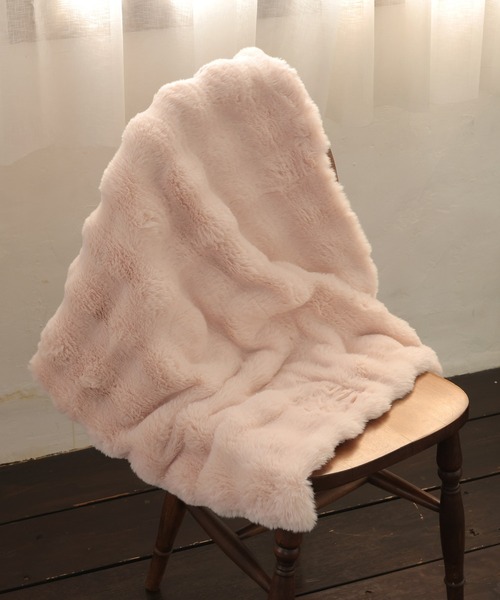 ALTROSE（アルトローズ）の「クラウド ボア ぽこぽこ 韓国 ブランケット 節電 防寒 ひざ掛け（ブランケット・レディース・アイボリー/ピンク/ベージュ/グレー・FREE）」の15枚目の写真