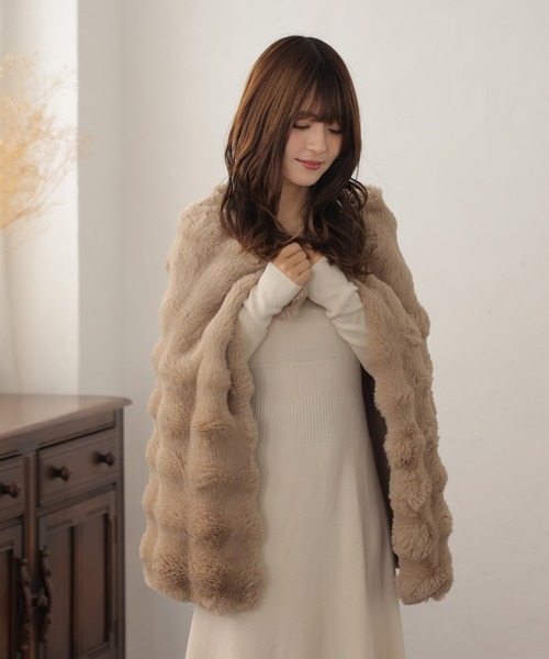 ALTROSE（アルトローズ）の「クラウド ボア ぽこぽこ 韓国 ブランケット 節電 防寒 ひざ掛け（ブランケット・レディース・アイボリー/ピンク/ベージュ/グレー・FREE）」の17枚目の写真