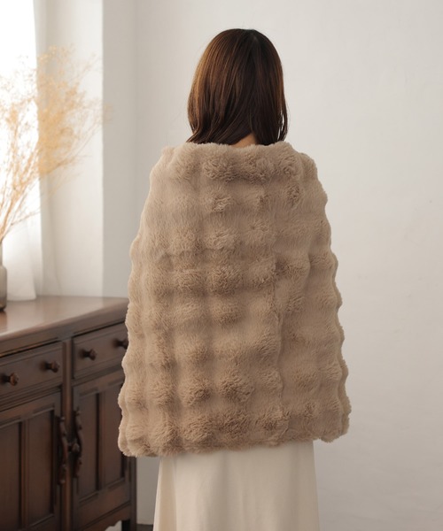 ALTROSE（アルトローズ）の「クラウド ボア ぽこぽこ 韓国 ブランケット 節電 防寒 ひざ掛け（ブランケット・レディース・アイボリー/ピンク/ベージュ/グレー・FREE）」の19枚目の写真