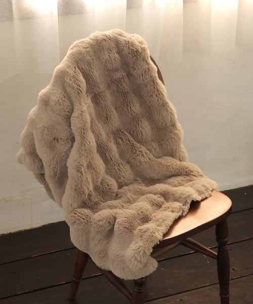 ALTROSE（アルトローズ）の「クラウド ボア ぽこぽこ 韓国 ブランケット 節電 防寒 ひざ掛け（ブランケット・レディース・アイボリー/ピンク/ベージュ/グレー・FREE）」の21枚目の写真