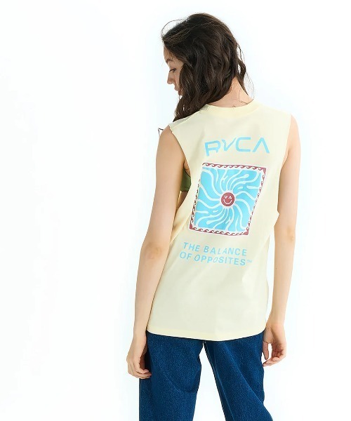 RVCA（ルーカ）の「RVCA レディース SUN WAVE CUTOFF TT タンクトップ 【2025年夏モデル】/ルーカバックプリントルーズフィットシルエットタンクトップ（タンクトップ・レディース・ブラック/イエロー系その他/ホワイト・SMALL/MEDIUM/LARGE）」の3枚目の写真