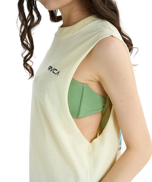 RVCA（ルーカ）の「RVCA レディース SUN WAVE CUTOFF TT タンクトップ 【2025年夏モデル】/ルーカバックプリントルーズフィットシルエットタンクトップ（タンクトップ・レディース・ブラック/イエロー系その他/ホワイト・SMALL/MEDIUM/LARGE）」の13枚目の写真