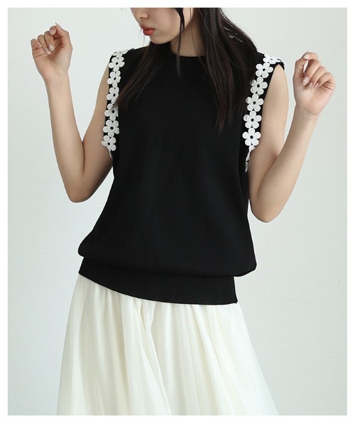 Sawa a la mode(サワアラモード)の「フラワーモチーフサマーニットトップス(ニット/セーター・レディース・ホワイト/ブラック・FREE)」の12枚目の写真