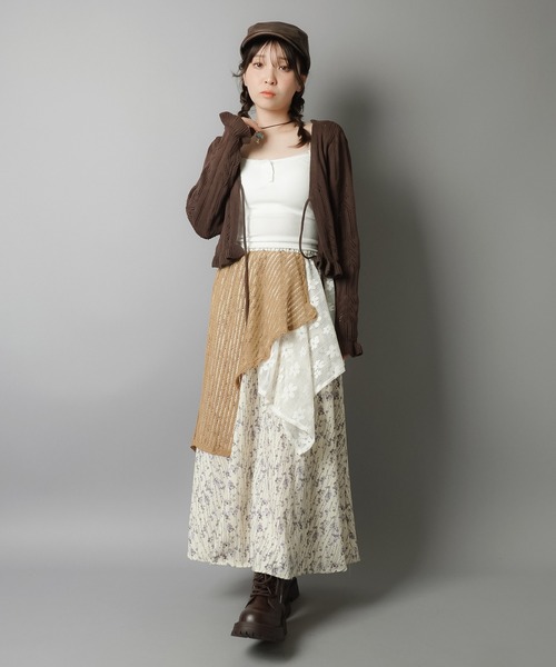 SPINNS(スピンズ)の「カップ付きキャミソール/ヘンリーネック/レース(キャミソール・レディース・ブラック/グレー/アイボリー・ONESIZE)」の13枚目の写真