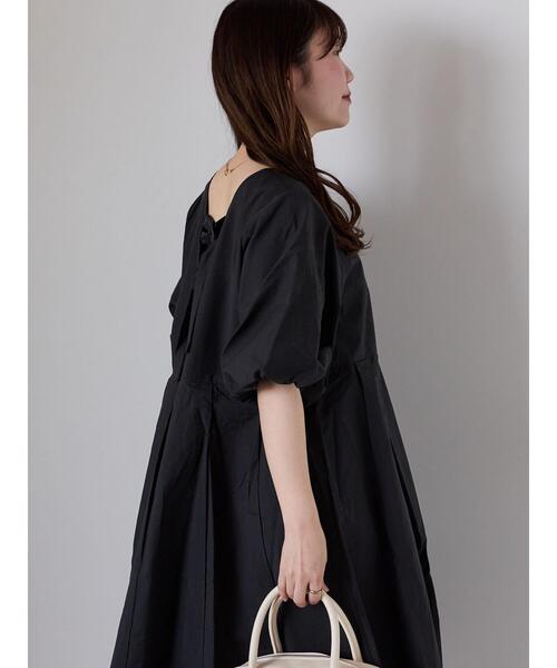 ehka sopo（エヘカソポ）の「バルーンスリーブミニワンピース（ワンピース・レディース・オフホワイト/サックスブルー/ブラック・F）」の13枚目の写真