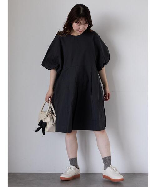 ehka sopo（エヘカソポ）の「バルーンスリーブミニワンピース（ワンピース・レディース・オフホワイト/サックスブルー/ブラック・F）」の15枚目の写真