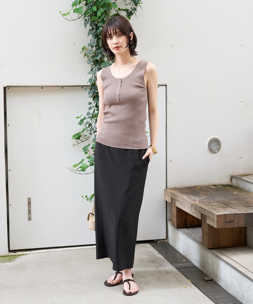 Rouge vif Anna(ルージュヴィフアンナ)の「ヘンリーネックニットタンクトップ(ニット/セーター・レディース・チャコールグレー/ホワイト/ベージュ・フリー)」の19枚目の写真