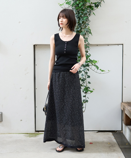 Rouge vif Anna(ルージュヴィフアンナ)の「ヘンリーネックニットタンクトップ(ニット/セーター・レディース・チャコールグレー/ホワイト/ベージュ・フリー)」の21枚目の写真