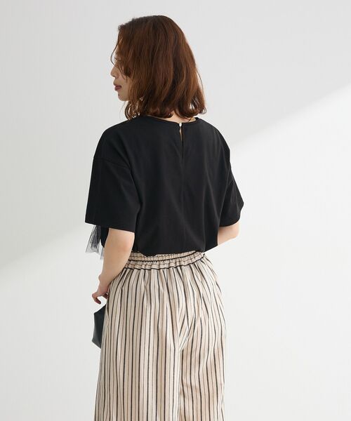 ELENCARE DUE(エレンカーレデュエ)の「・ELENCARE DUE チュールフリルレイヤーTEE(Tシャツ/カットソー・レディース・カーキ/ブラック/オフホワイト/チャコールグレー・FREE)」の16枚目の写真