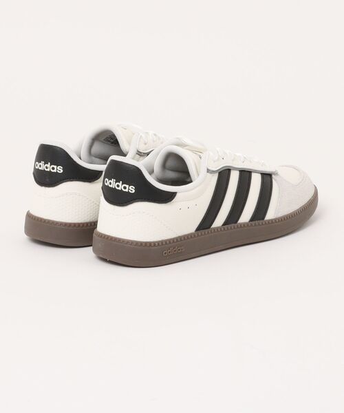 adidas（アディダス）の「【adidas】BREAKNET SLEEK W（スニーカー・レディース・ホワイト×ブラック・23.0cm/23.5cm/24.0cm/24.5cm/25.0cm）」の2枚目の写真