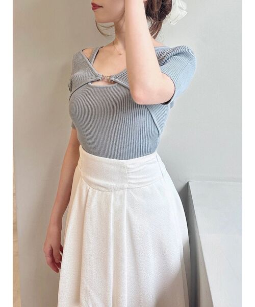 RESEXXY（リゼクシー）の「GOLDパーツリブニットトップス（ニット/セーター・レディース・ブルー/ブラック/ホワイト・FREE）」の13枚目の写真