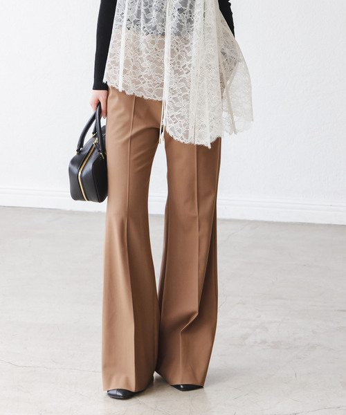 Noble（ノーブル）の「ハイストレッチナローフレアパンツ（スラックス・レディース・キャメル/ブラック・36/38/40/34）」の2枚目の写真