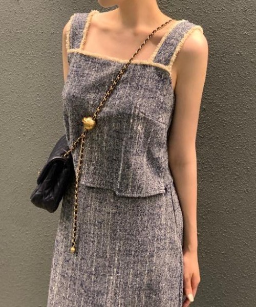 FAVORITO(ファヴォリート)の「ノースリーブトップス+スカートセットアップ(セットアップ・レディース・ベージュ/ネイビー・F)」の9枚目の写真