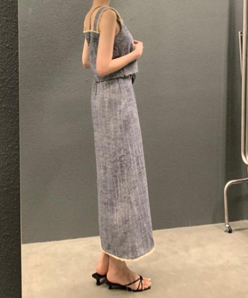 FAVORITO(ファヴォリート)の「ノースリーブトップス+スカートセットアップ(セットアップ・レディース・ベージュ/ネイビー・F)」の10枚目の写真