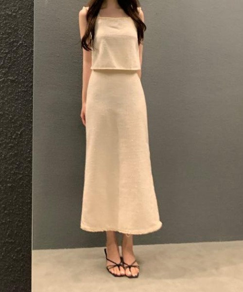 FAVORITO(ファヴォリート)の「ノースリーブトップス+スカートセットアップ(セットアップ・レディース・ベージュ/ネイビー・F)」の6枚目の写真