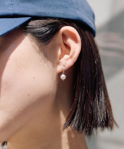 ear PAPILLONNER イアパピヨネ CZ ピアス シルバー シルバーポスト》グロッシーハートピアス（ピアス（両耳用