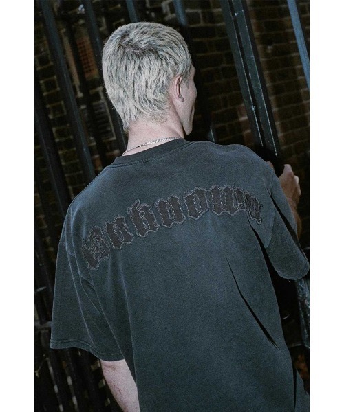 要在庫確認【UNKNOWN LONDON】Unknown Brushed Logo Tee Unknown Brushed Logo Tee｜Unknown London｜ティーシャツ