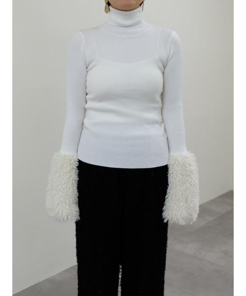 TEVALT（ヴァレット）の「ファースリーブリブタートルニットトップス（ニット/セーター・レディース・オフホワイト/ブラック・38）」の6枚目の写真