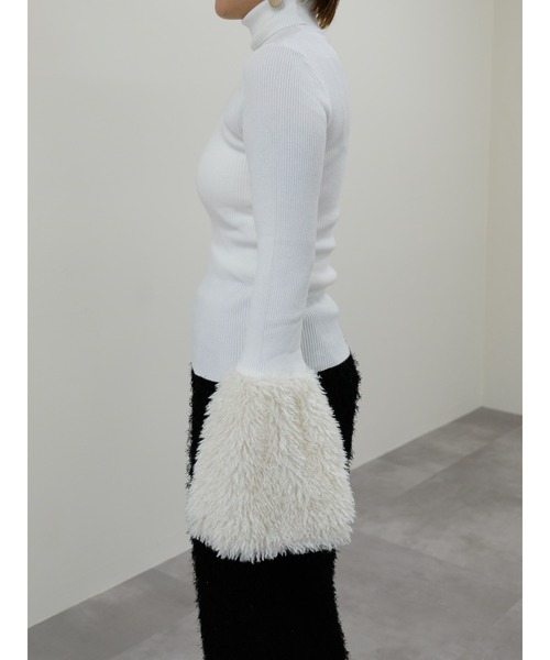 TEVALT（ヴァレット）の「ファースリーブリブタートルニットトップス（ニット/セーター・レディース・オフホワイト/ブラック・38）」の7枚目の写真