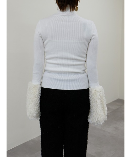 TEVALT（ヴァレット）の「ファースリーブリブタートルニットトップス（ニット/セーター・レディース・オフホワイト/ブラック・38）」の8枚目の写真