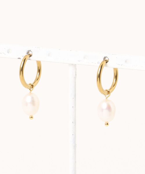 Ms.yuu by Nothing And Others（ミスユーバイナッシングアンドアザーズ）の「Ms.yuu by Nothing And Others/ミニマルパールピアス（ピアス（両耳用）・レディース・ゴールド・FREE）」の7枚目の写真