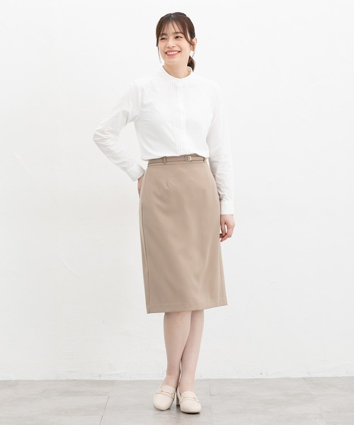 Honeys（ハニーズ）の「【らくらくアイロン】らくらくピンタックシャツ（ビジネスシャツ・レディース・グレイッシュベージュ/ホワイト/ネイビー/グレイッシュブルー/ブラック・L/3L/S/M/LL）」の7枚目の写真