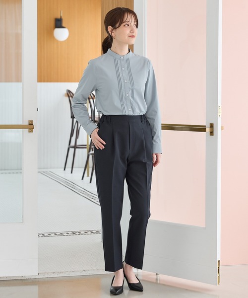 Honeys(ハニーズ)の「【らくらくアイロン】らくらくピンタックシャツ(ビジネスシャツ・レディース・グレイッシュベージュ/ホワイト/ネイビー/グレイッシュブルー/ブラック/ブラウン/グレー/サックスブルー系1/ライトホワイト・L/3L/S/M/LL)」の19枚目の写真