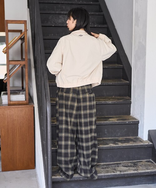 アンブロ フリークスストア 別注 コーデュロイ スタンドカラー ブルゾン アンブロ フリークスストア 別注 コーデュロイ スタンドカラー