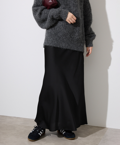 SLOBE IENA（スローブイエナ）の「サテンナロースカート（スカート・レディース・ブラック/カーキ/ブラウン・36/38）」の2枚目の写真