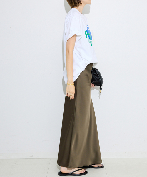 SLOBE IENA（スローブイエナ）の「サテンナロースカート（スカート・レディース・ブラック/カーキ/ブラウン・36/38）」の12枚目の写真