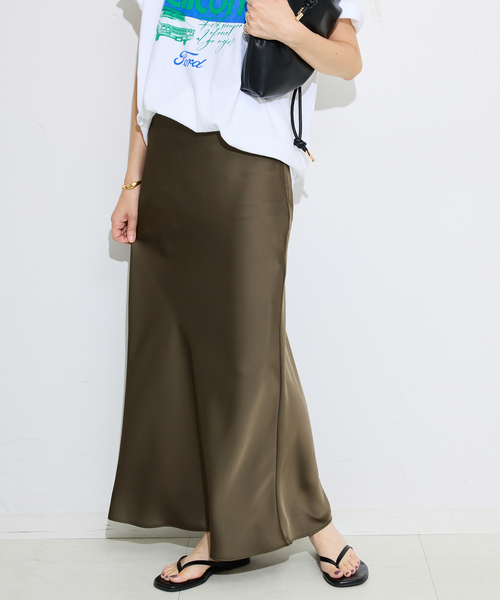 SLOBE IENA（スローブイエナ）の「サテンナロースカート（スカート・レディース・ブラック/カーキ/ブラウン・36/38）」の15枚目の写真
