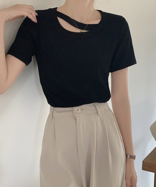 mebole(メボレ)の「カットアウトカラーTシャツ(Tシャツ/カットソー・レディース・ピンク/ブラウン/ブラック/ホワイト/グリーン・FREE)」の22枚目の写真