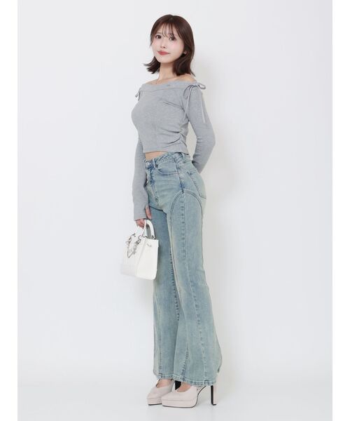 EATME（イートミー）の「ラインフレアデニムパンツ（デニムパンツ・レディース・ブルー/ブラック/ライトブルー・SMALL/MEDIUM）」の6枚目の写真