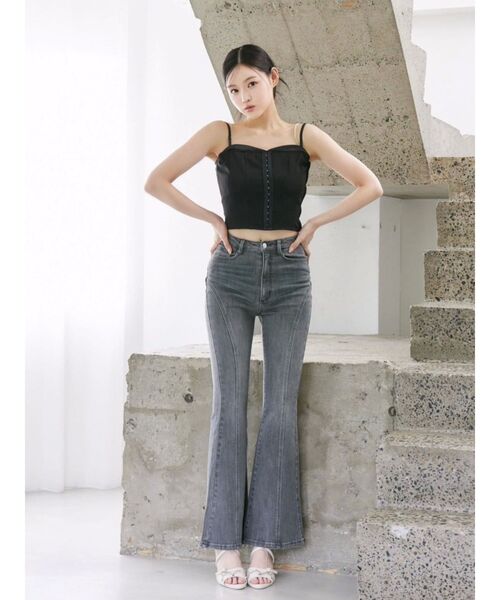 EATME（イートミー）の「ラインフレアデニムパンツ（デニムパンツ・レディース・ブルー/ブラック/ライトブルー・SMALL/MEDIUM）」の21枚目の写真