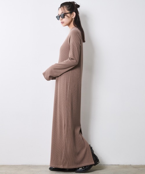 CHIC STYLE(シックスタイル)の「テレコロングワンピース<大きいサイズ有>シックスタイル(ワンピース・レディース・モカ/ブラック・M/L/LL/3L/4L/5L)」の13枚目の写真
