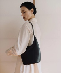 ROH SEOUL | 【入庫禁止】ROH SEOUL/ローソウル Medium Around hobo bag Black ショルダーバッグ(ショルダーバッグ)