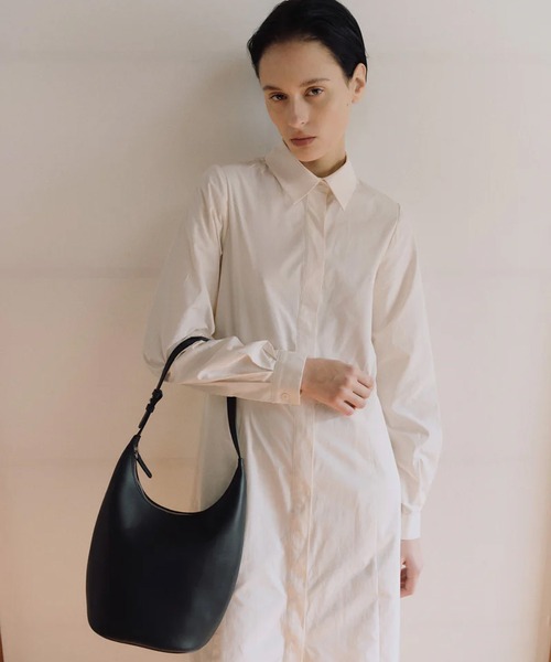 ROH SEOUL(ローソウル)の「【入庫禁止】ROH SEOUL/ローソウル Medium Around hobo bag Black ショルダーバッグ(ショルダーバッグ・レディース・ブラック・FREE)」の5枚目の写真