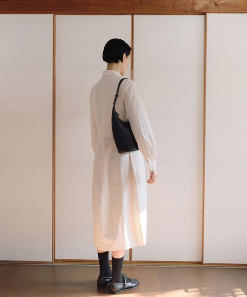 ROH SEOUL(ローソウル)の「【入庫禁止】ROH SEOUL/ローソウル Medium Around hobo bag Black ショルダーバッグ(ショルダーバッグ・レディース・ブラック・FREE)」の10枚目の写真