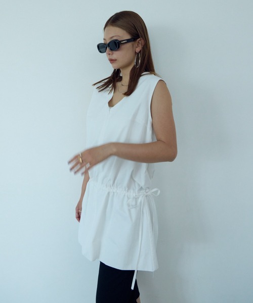 HANNE(アン)の「2WAYペプラムノースリTOPS(シャツ/ブラウス・レディース・ブラック/ホワイト・FREE)」の19枚目の写真